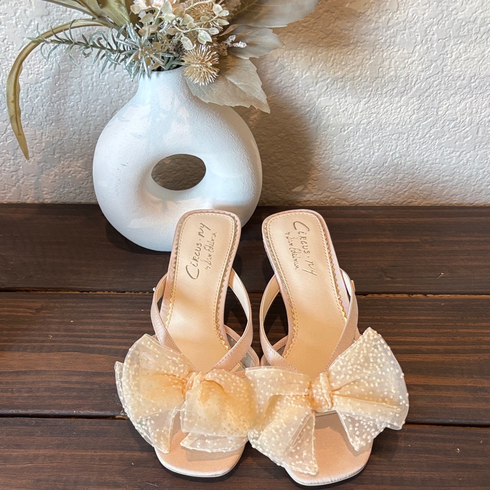 Circus by Sam Edelman Cream Heels with Polka Dot Bow